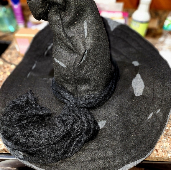 Elegant Black Witch Hat with Lace - Picture 8 of 16